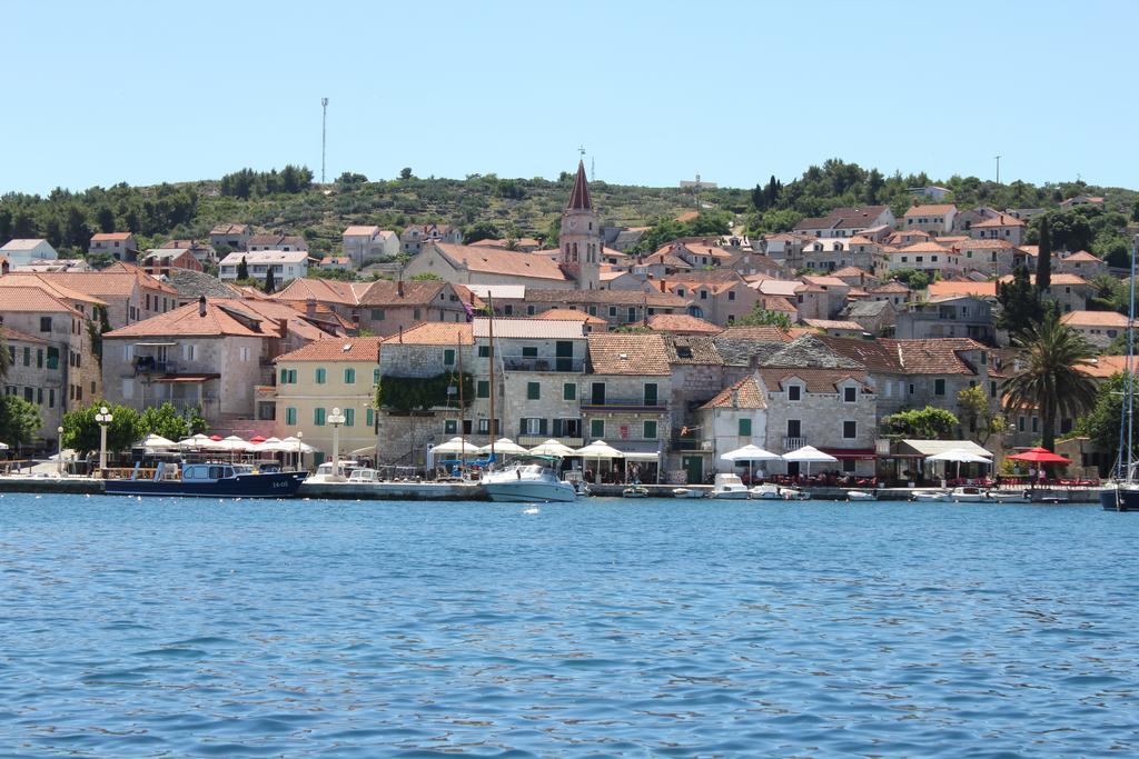 Direct At Sea Apartman Postira Szoba fotó